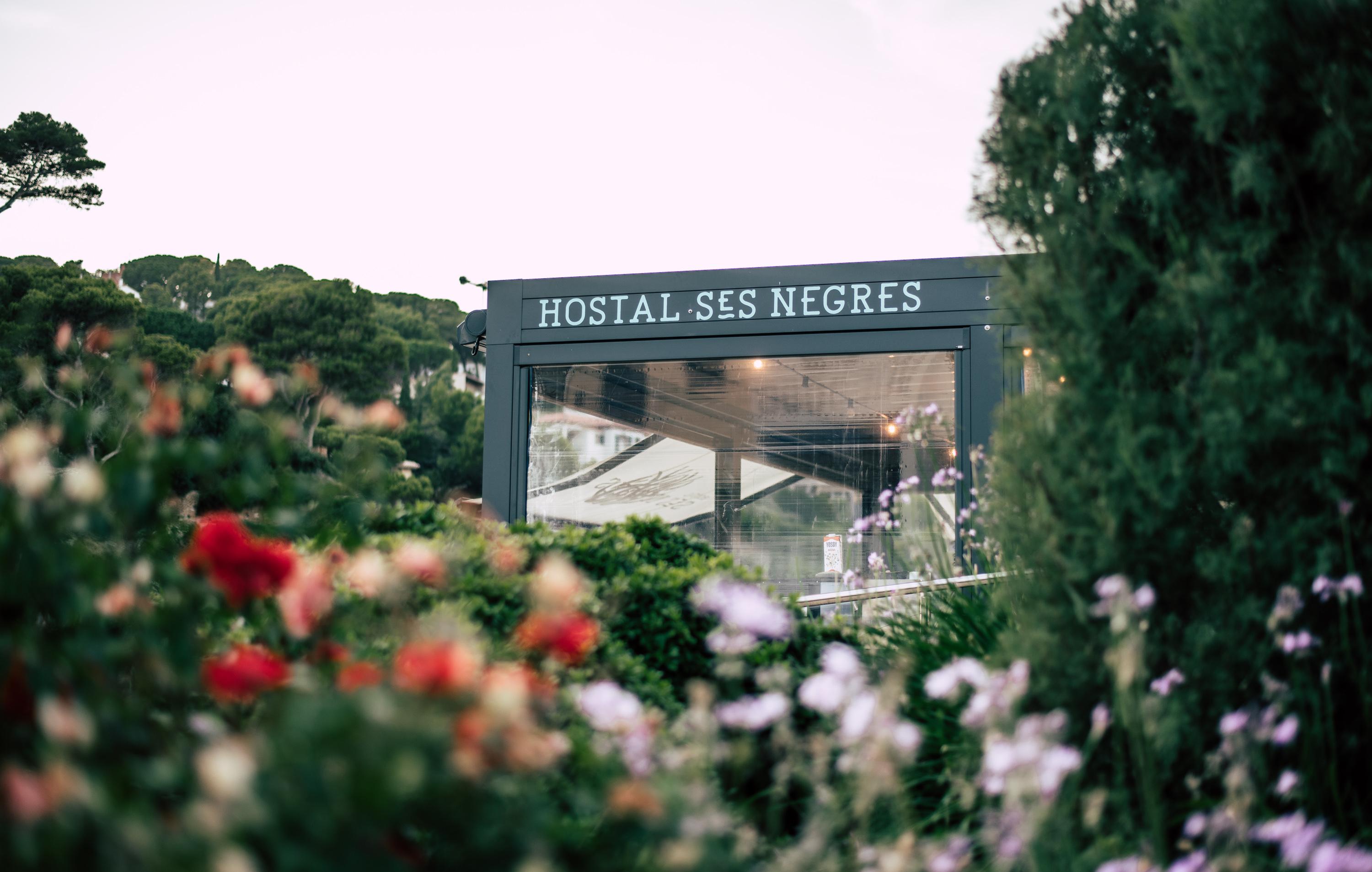 Hostal Ses Negres ベグール エクステリア 写真